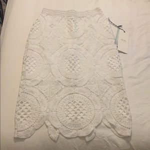Brand New ✨ Iris Los Angeles Lace White Skirt